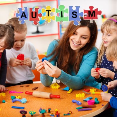 فعالیت ها و بازی های مناسب کودکان اوتیسم