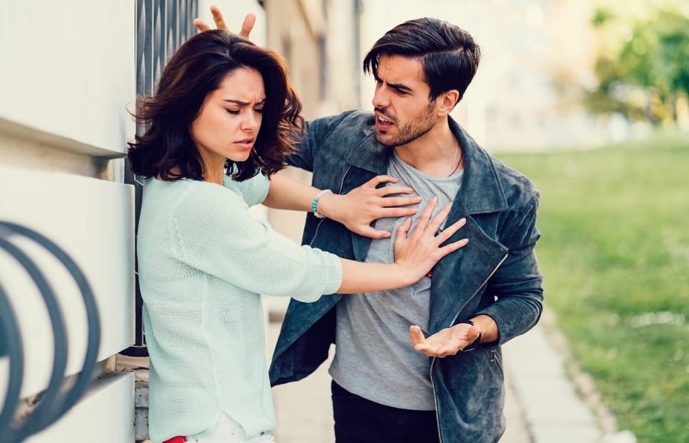 رابطه ناسالم چه نشانه هایی دارد؟