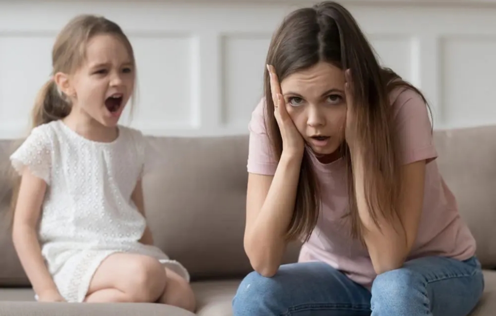 راهکارهای والدین برای بهبود اختلال بی نظمی خلقی در کودکان