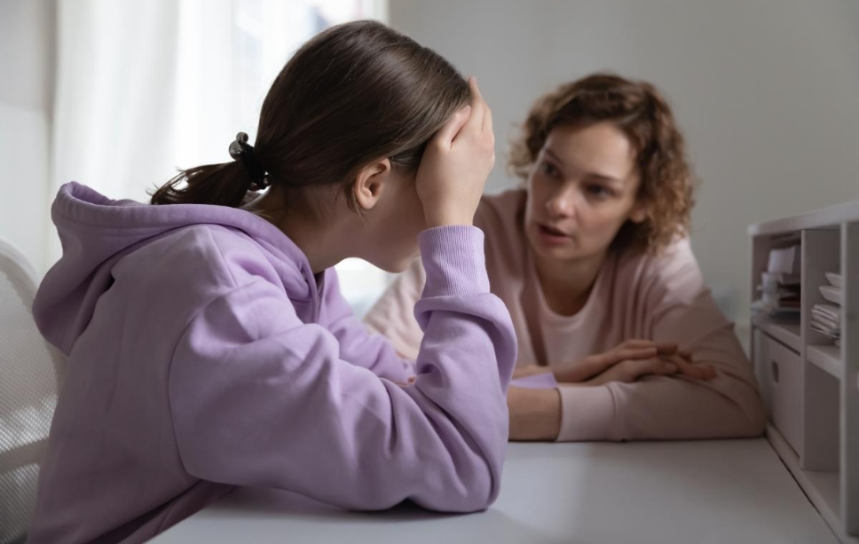 نکات مهم کاهش نشخوار فکری کودک برای والدین