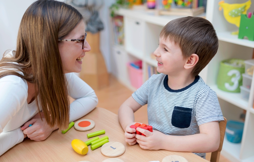 نکاتی برای والدین درباره بهبود لکنت زبان کودک
