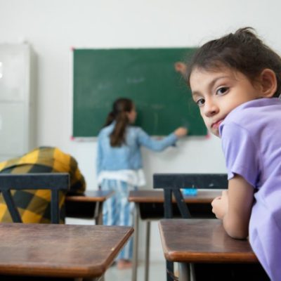 حواس پرتی در کودکان و راه های بهبود آن
