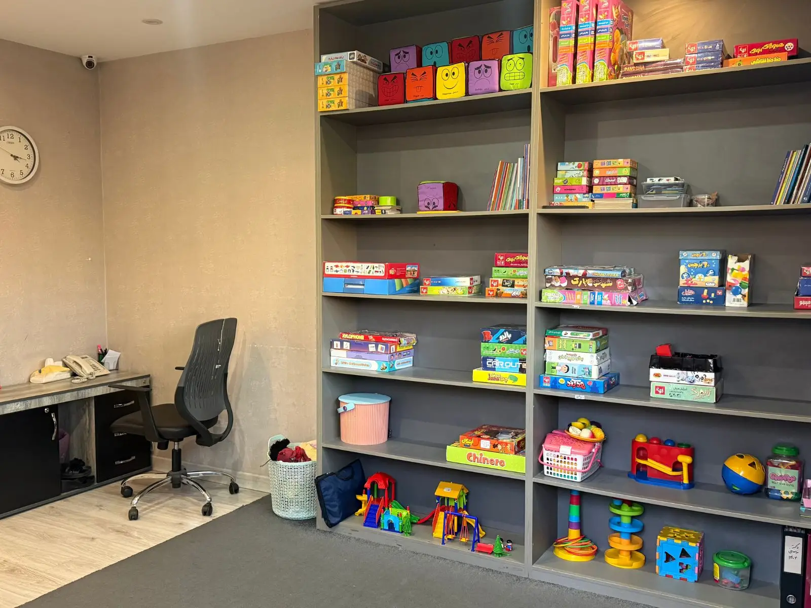 اتاق بازی درمانی کودک و نوجوان